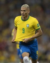 竞技宝官网-换了7人 巴西仍4比0大胜玻利维亚 创得分纪录