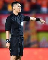 亚马尔观战！博主：沈寅豪执法校园联赛高中男子组决赛